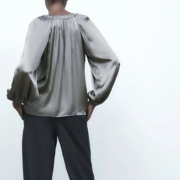 NWT Zara Voluminous Satin Effect Blouse Size S - Picture 2 of 10